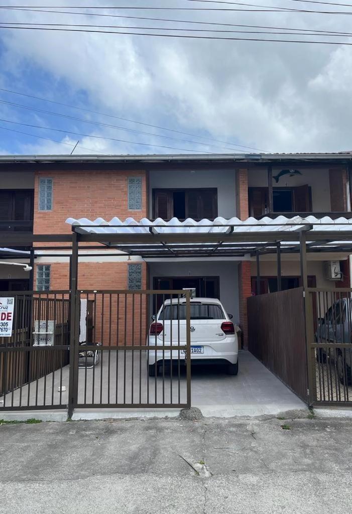 Apartamento Sobrado Com 2 Quartos - Ingleses